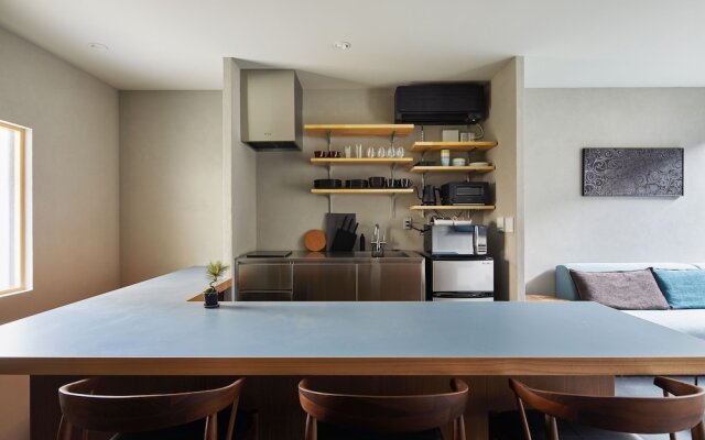 HANARE KYOTO Hachijoguchi