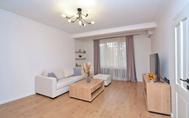 Comfort apartment on Nalbandyan street