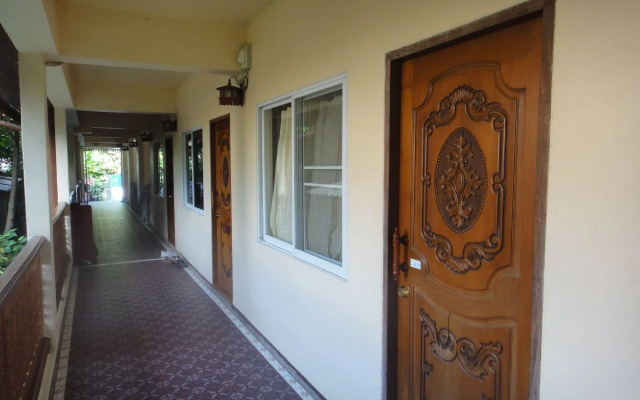 Your House 3 Guest House