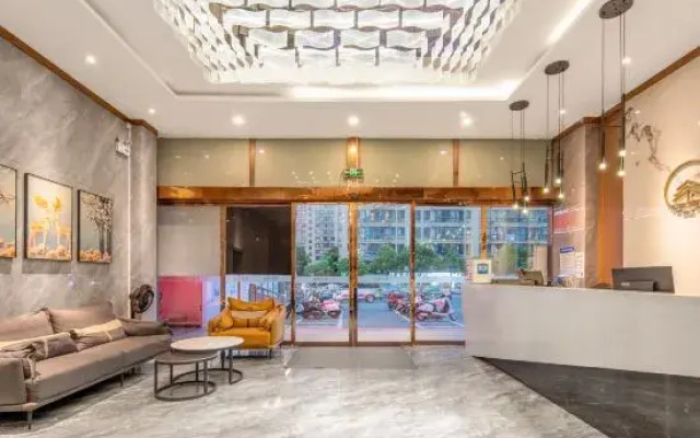 Yichun Bailu Hotel