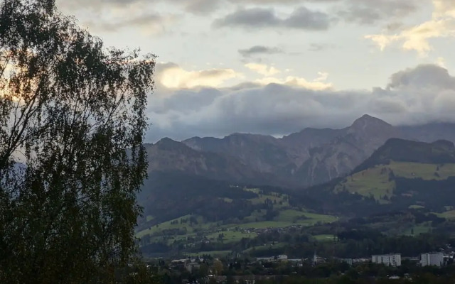 Bader Modern Retreat