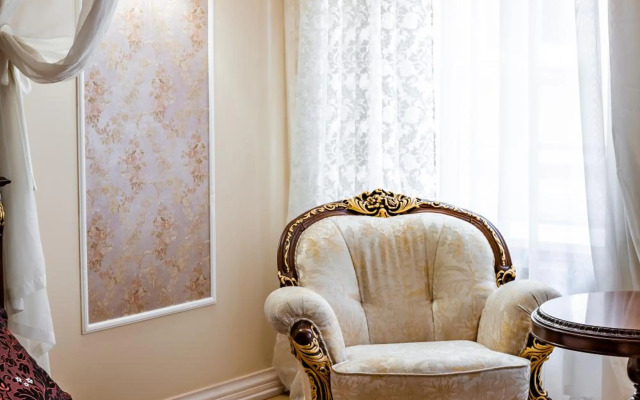 Romari Проспект Свободи 31