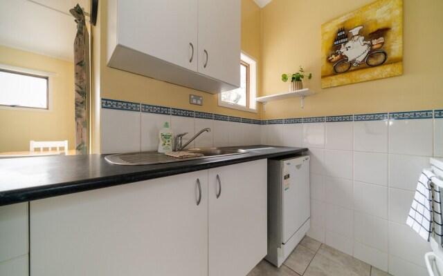 St Johns Cozy & Comfort 2 Bedroom Unit
