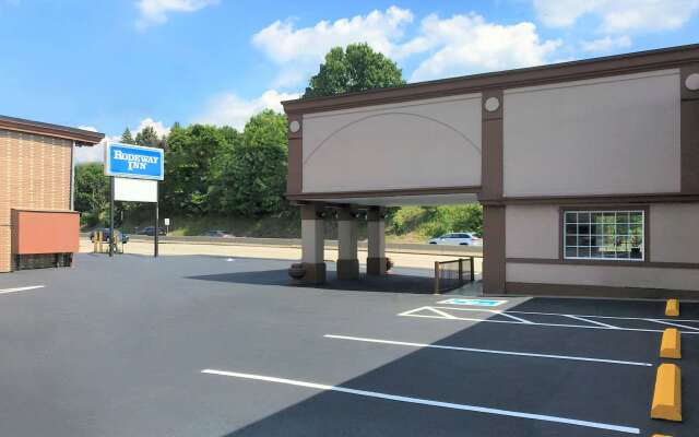 Super 8 By Wyndham Greensburg/Latrobe