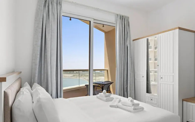 WelHome - Lovely Studio Apartment in Production City