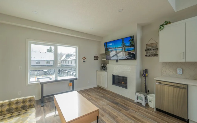 Skyline 205 Mountain View Townhouse-AC-Heated Pool-Hot Tub