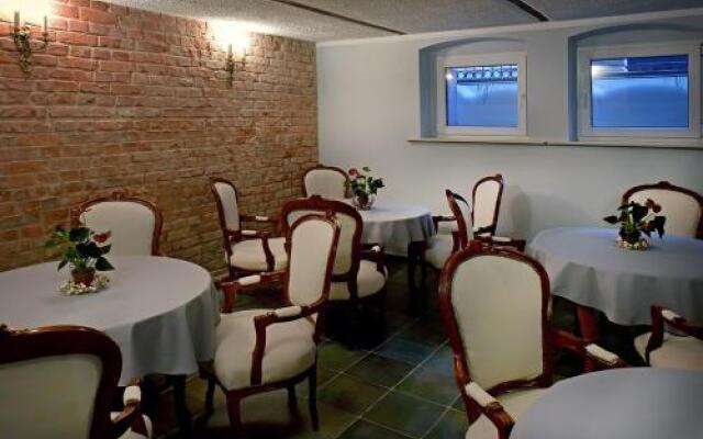 Dali ApartHotel