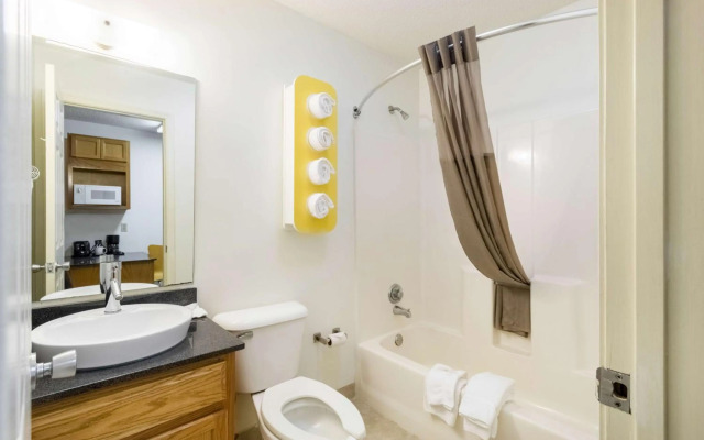 Studio 6 Statesboro, GA