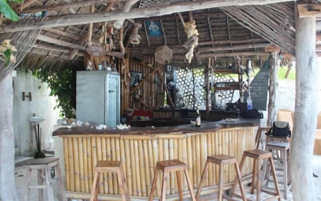 Nyamkwi White Sand