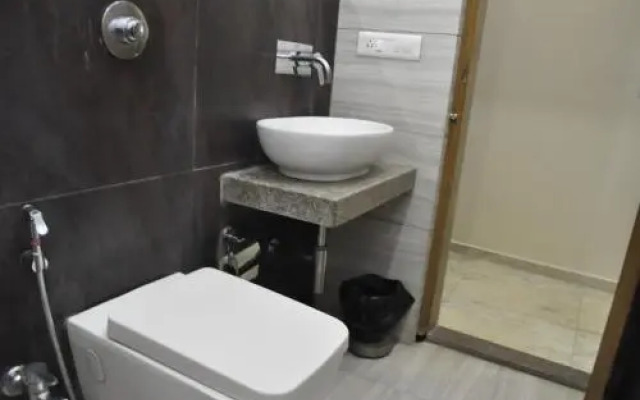 Hotel Surya Palace by OYO Rooms