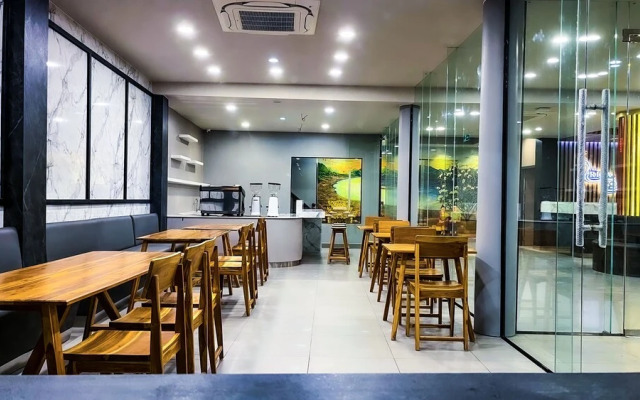 The Riva Vientiane Hotel