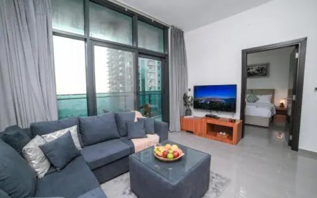 Luton Vacation Homes - Damac Maison Studio, Canal View