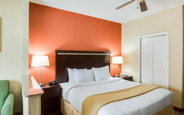 Quality Suites Houston North - Spring