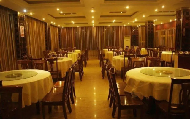 Dengfeng Taiyuan Hotel