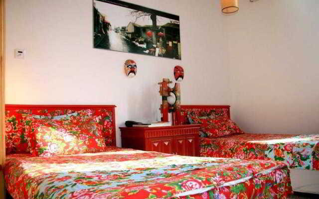 Hutong Inn Bar