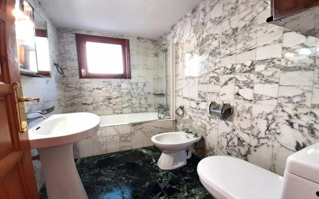 Alier in Llafranc with 3 bedrooms and 1 bathrooms