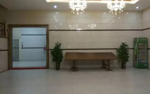 Qiongzhong Senquan Hotel