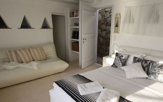 Marina View Studios & Apartments