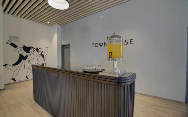 OYO Townhouse 100 Somani TC