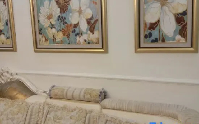 Xiaocheng Business Hotel (Tianquan Traditional Chinese Medicine Hospital)