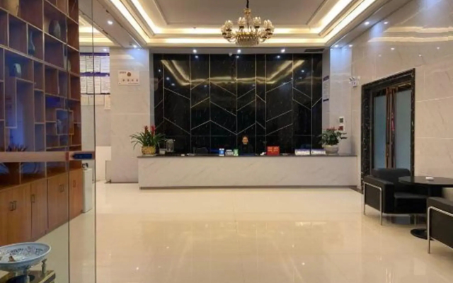 Longcheng Business Hotel