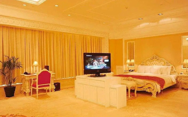 Huasheng Jiangquan Hotel & Town