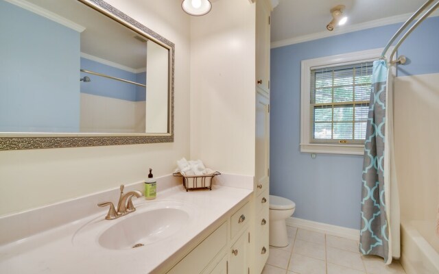 Spacious Amarillo Home With Shared Fire Pit!