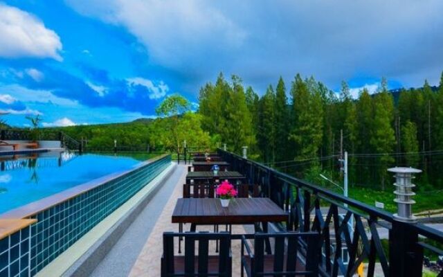 The Nice Condotel Bangtao Beach