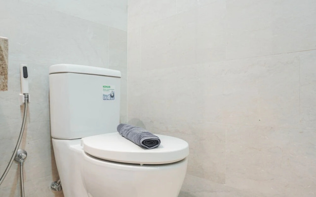 Relaxing Studio At Menteng Park Apartment