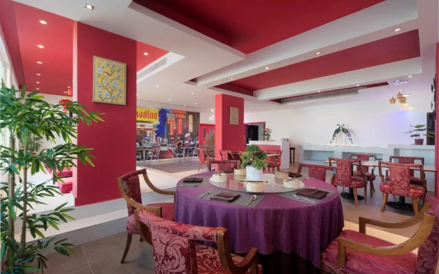 Al Hail Waves Hotel Managed By Centara