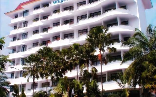 Weta International Hotel Surabaya