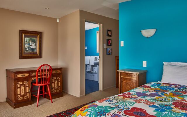 Akaroa on the Beach Apartments