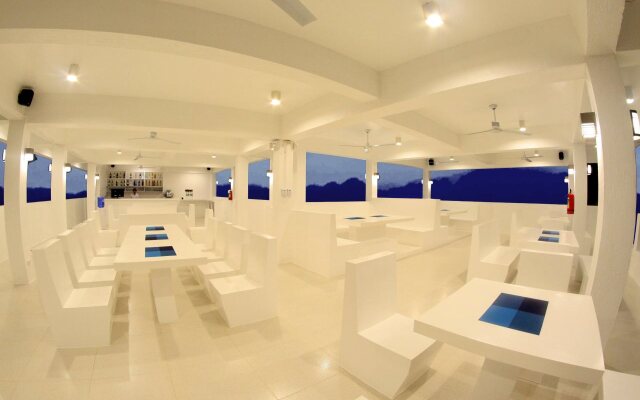 Coron Bluewave Hotel