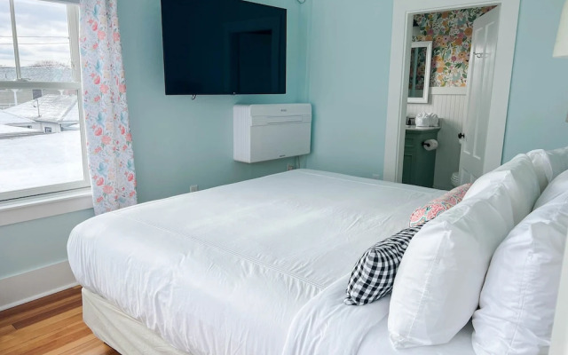 Ocean House Hotel & Motel