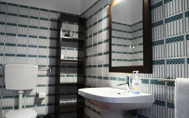 Via Dona Ana Conkrit Rentals
