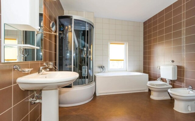 Amazing Home in Bregi With Sauna, Wifi and 4 Bedrooms