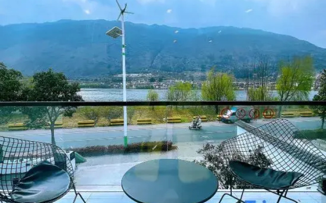 Dali Qianning Seaview Homestay