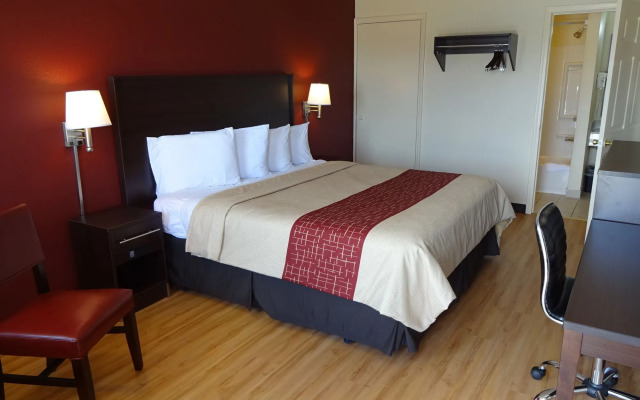 Red Roof Inn Scottsburg