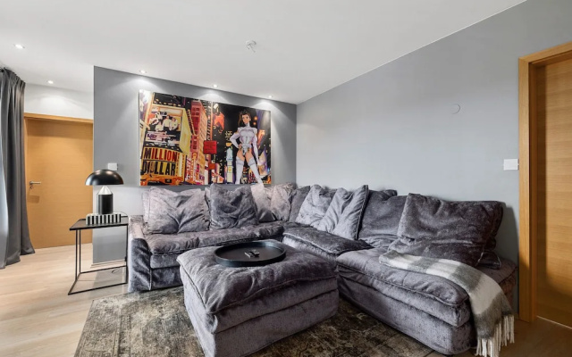 Luxurious Large Home, Perfect for Your Group