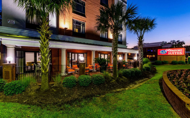 Comfort Suites