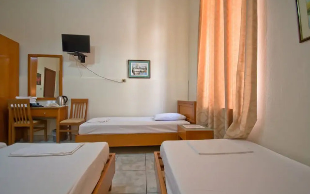 Hotel Lena