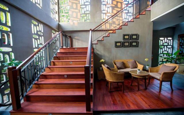Chu Hotel