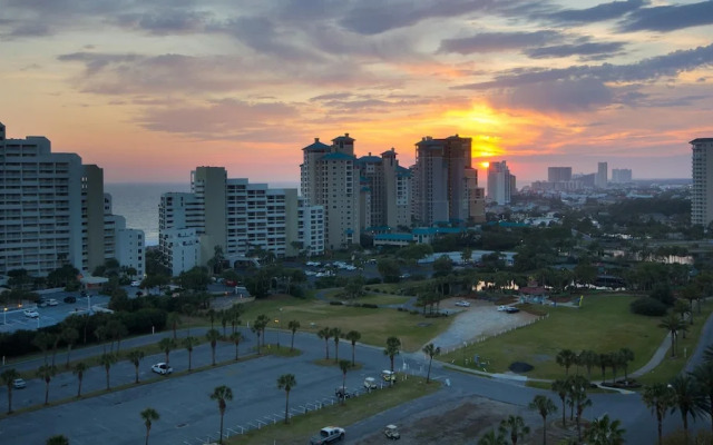 Tivoli 5249 (G) - 3BR 3BA+loft - (9)