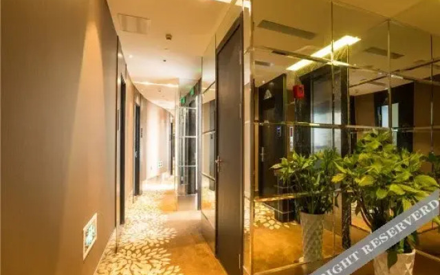 Sunny Boutique Hotel