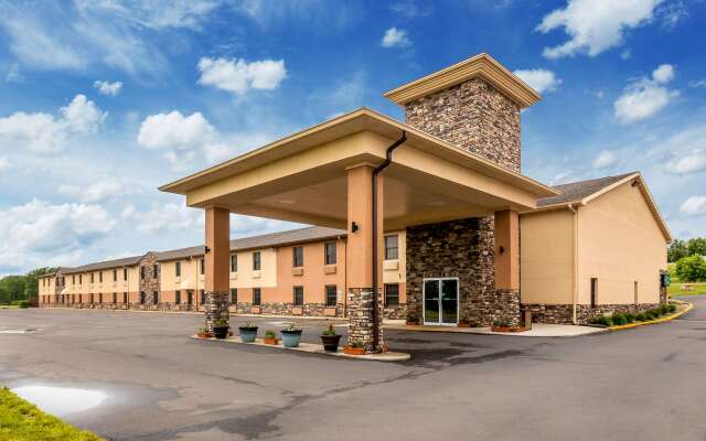 Quality Inn Newton at I-80
