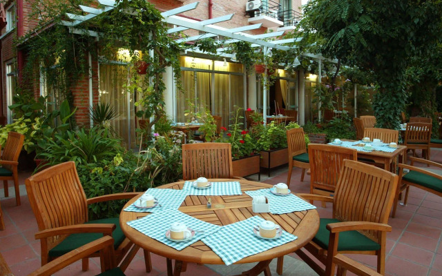 Forest Park Hotel