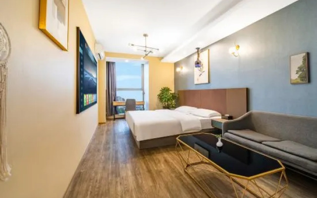 Celebrity Art Hotel (Zhengzhou Zhengxuhui Hi-tech Cyberport)