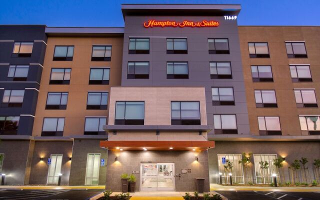 Hampton Inn & Suites Ontario Rancho Cucamonga