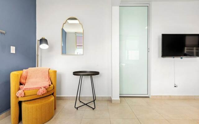 Cacique by Otium