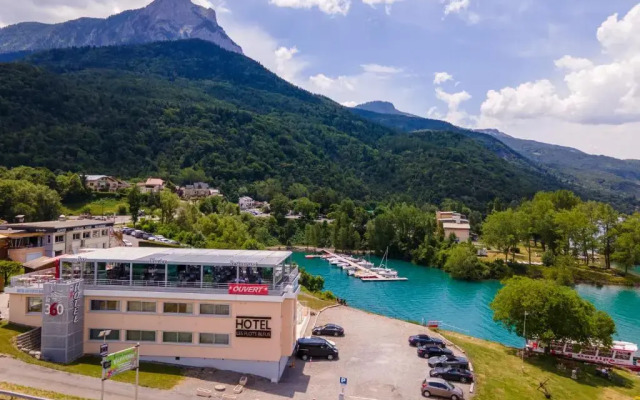 Hôtel Les Flots Bleus